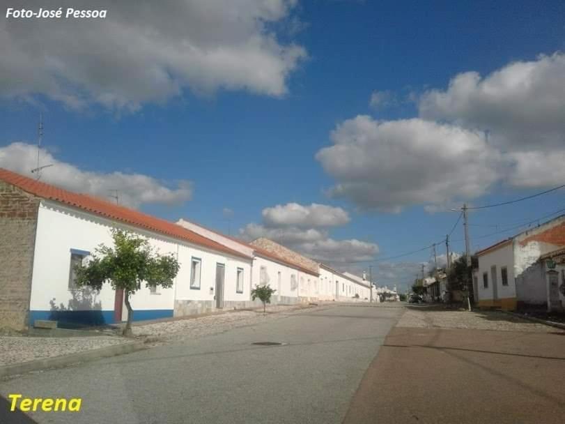 A Casa Do Mestre Lau - No Coracao Do Alentejo Terena Exterior photo